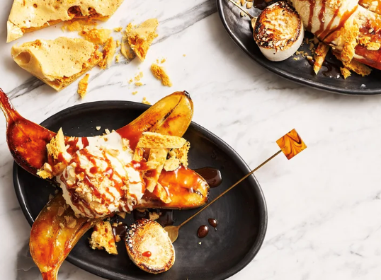 Hokey pokey banana split