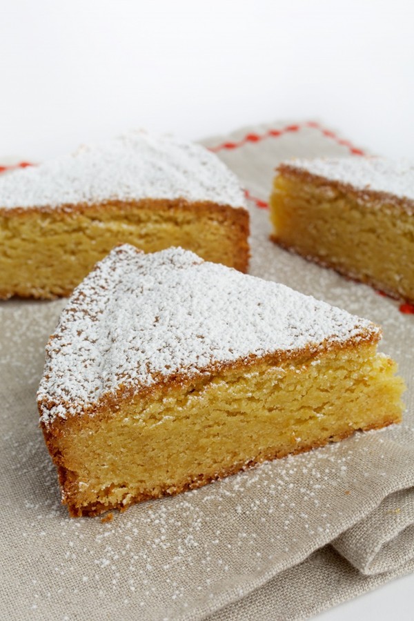 Holiday almond cake