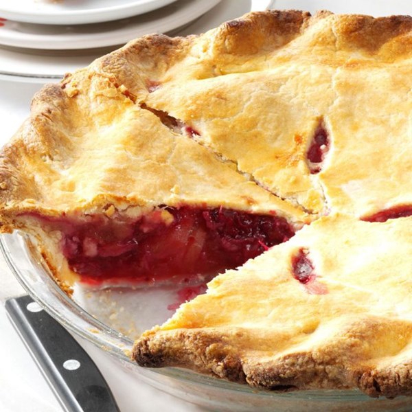 Holiday fruit pie