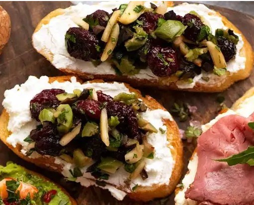 Holiday tapenade crostini 