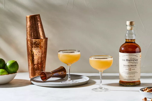 Holiday whisky sour