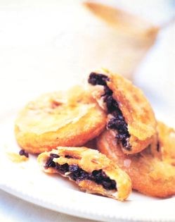 Home-made Eccles cakes