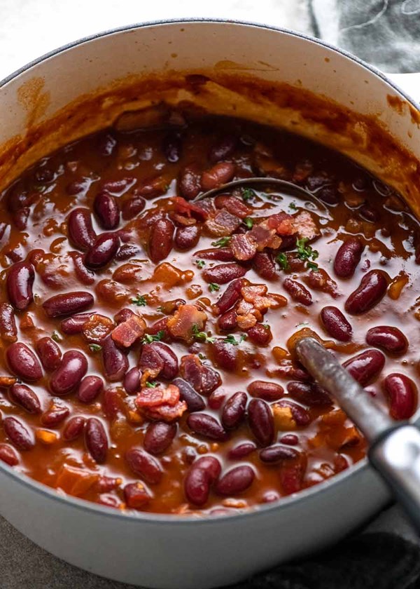 Homemade baked beans with bacon 