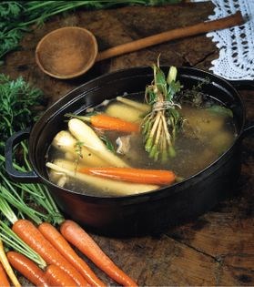 Homemade broth (Gushtabeh)