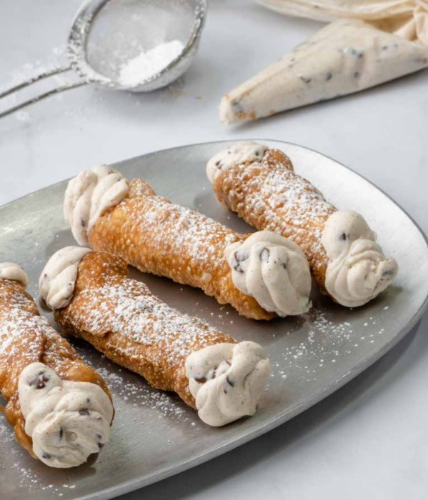 Homemade cannoli
