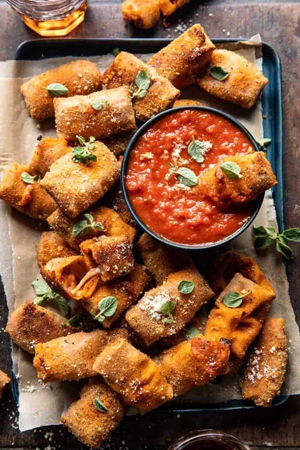 Homemade cheesy pizza rolls