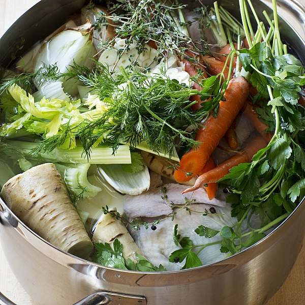 Homemade chicken stock
