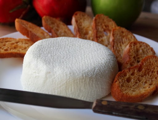 Homemade cream cheese – the labneh way