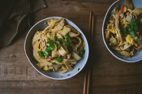 Homemade knife-cut noodles with simple pork chao mian