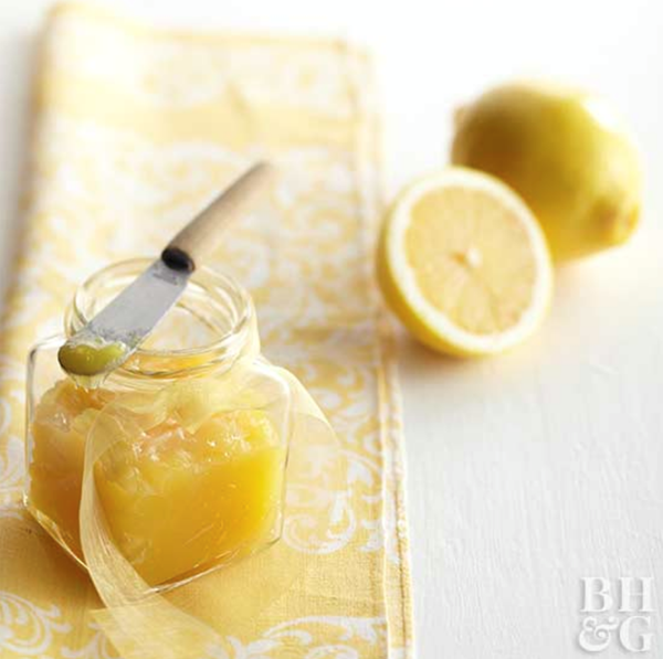 Homemade lemon or lime curd