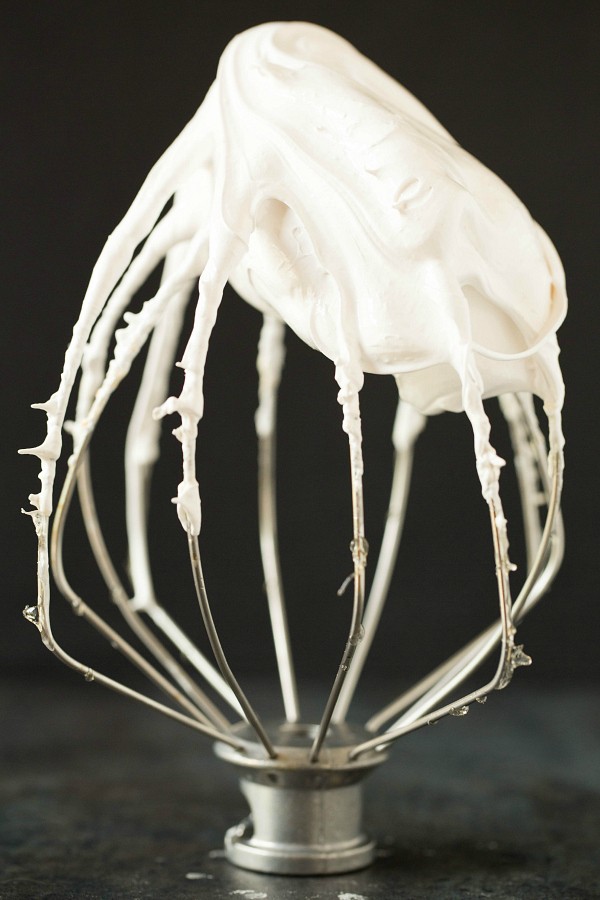 Homemade marshmallow creme