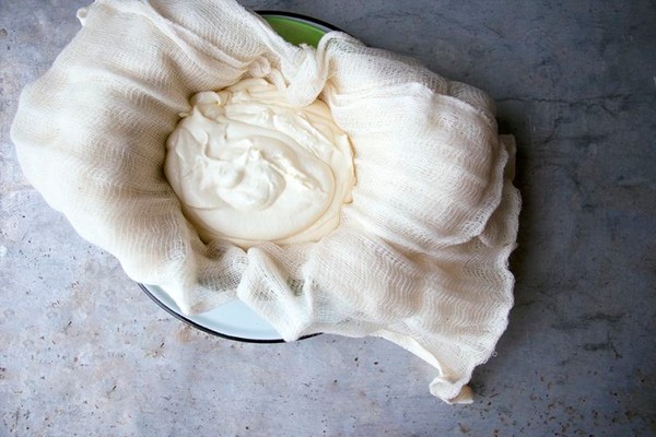 Homemade mascarpone cheese