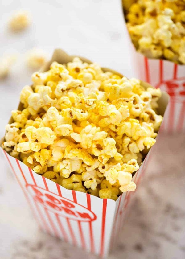 Homemade movie popcorn (butter popcorn)