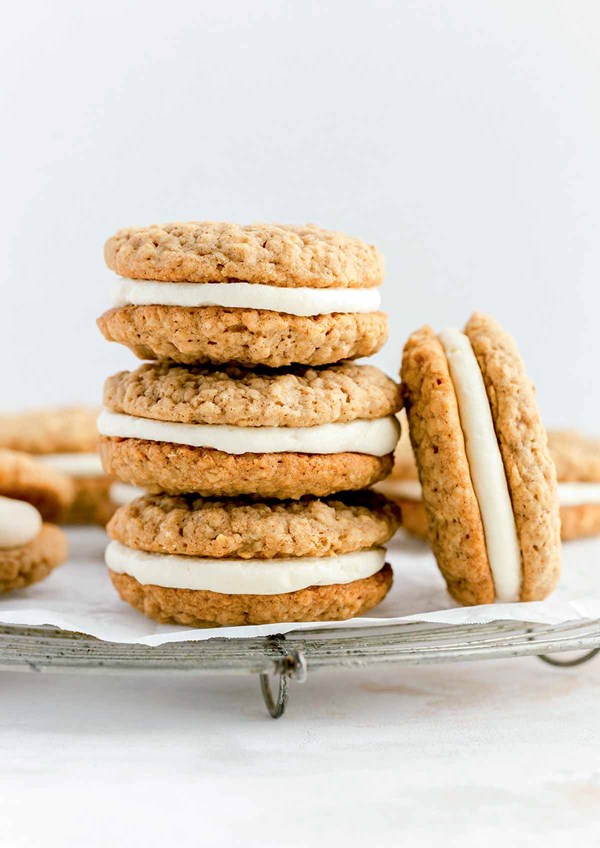 Homemade oatmeal cream pies