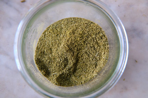 Homemade onion powder