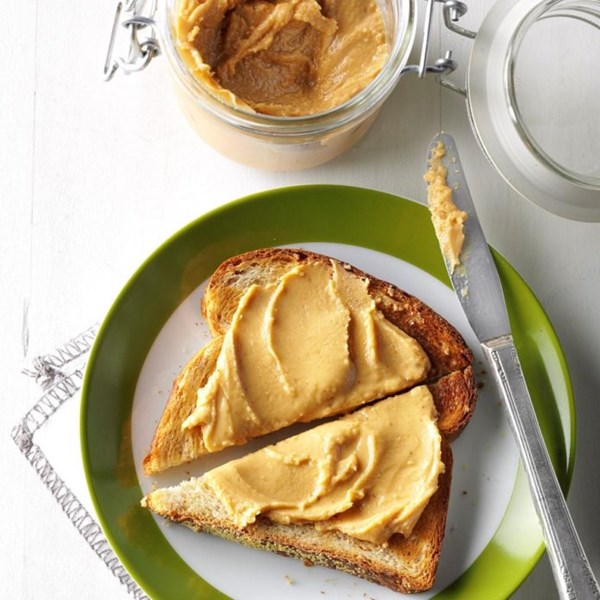 Homemade peanut butter 