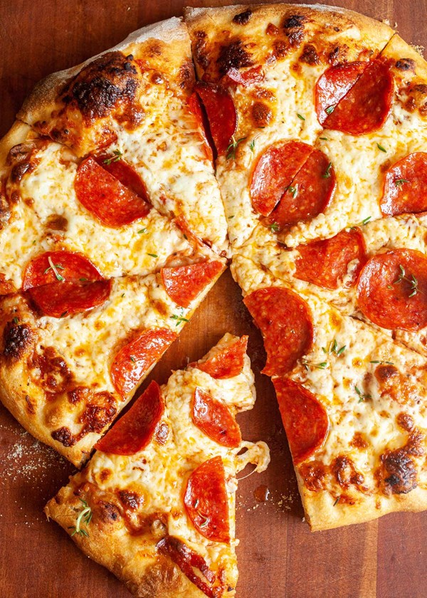 Homemade pepperoni pizza 