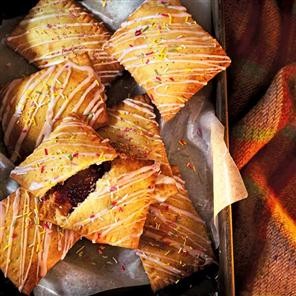 Homemade pop-tarts (Spiced apple filling)