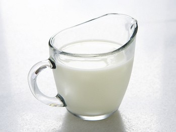 Homemade thick cream (Crema espesa)