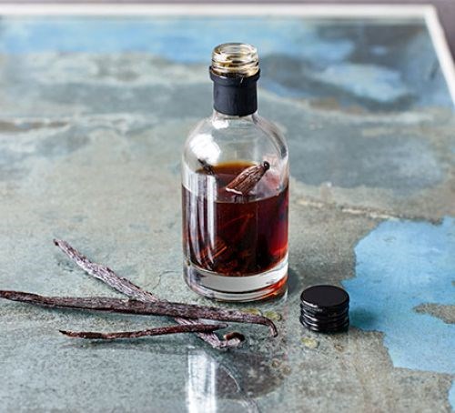 Homemade vanilla extract