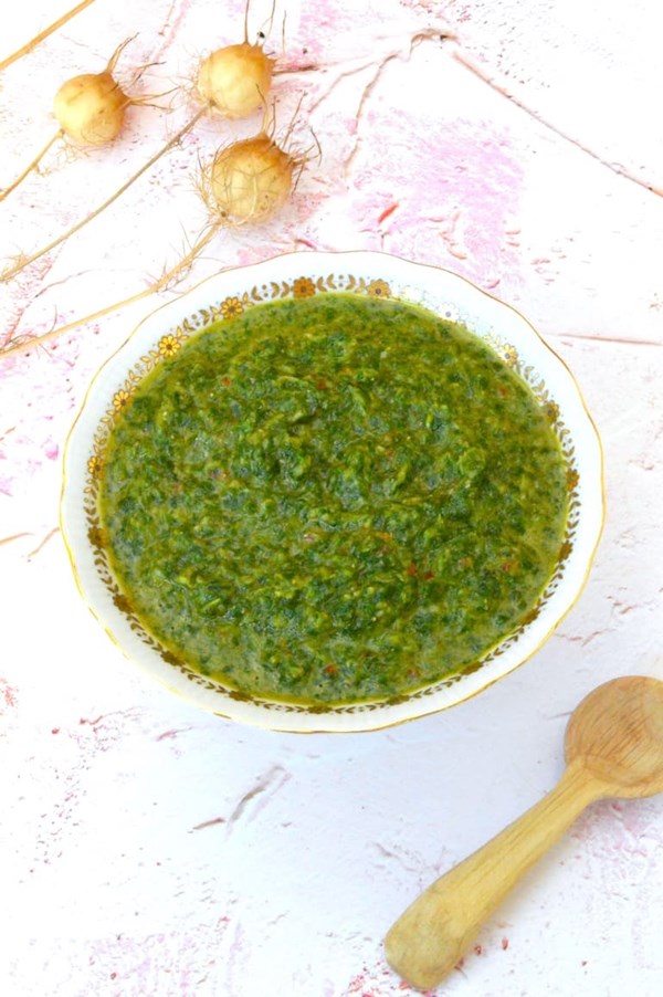 Homemade Yemeni hot sauce (Zhoug)