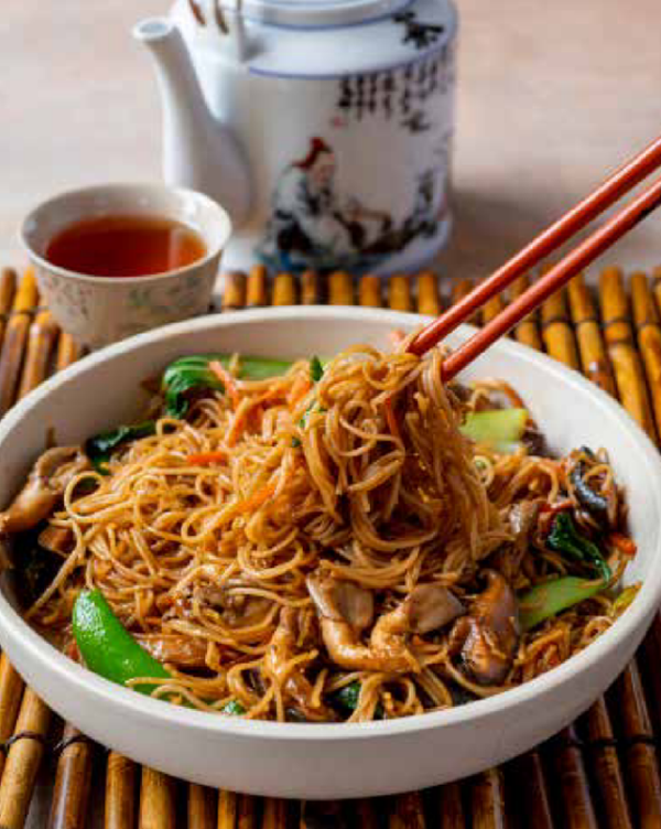 Homestyle mushroom mei fun (Jiācháng chǎo mǐfěn)