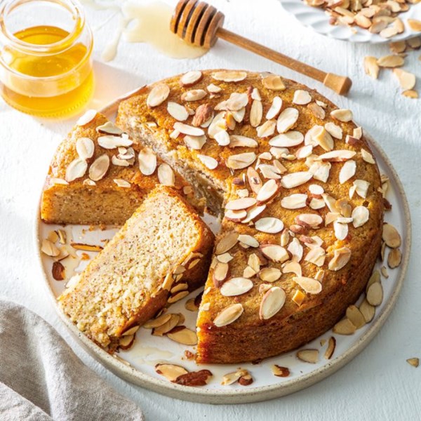 Honey-almond cake
