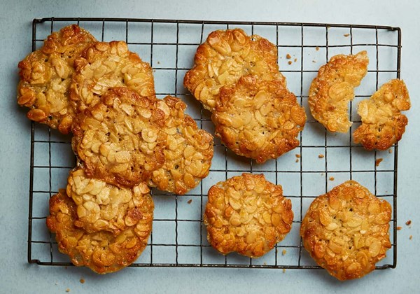 Honey and almond brittle biscuits