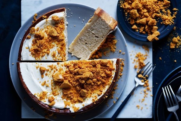 Honey and banana cheesecake with banana honeycomb