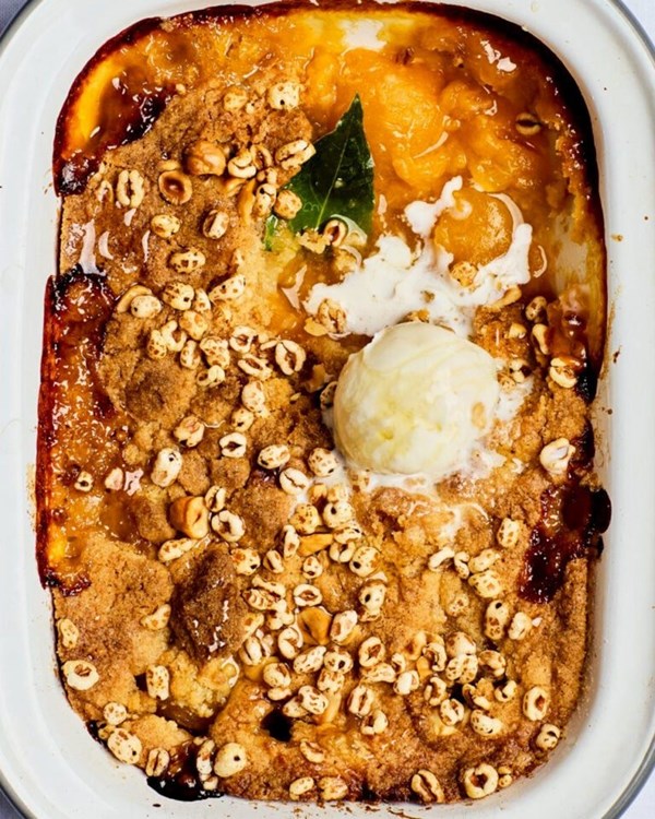 Honey, apricot and bay leaf crumble