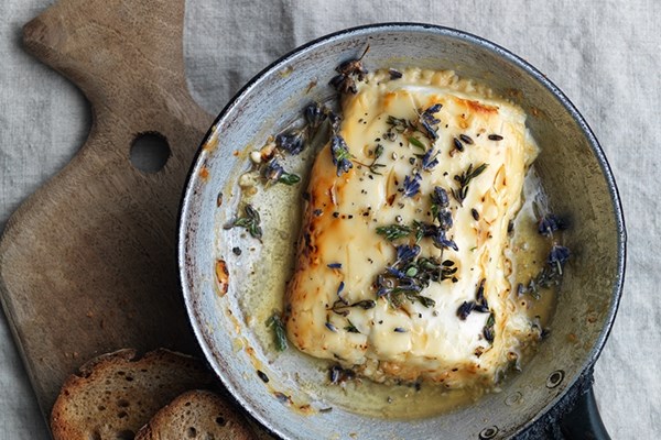  Honey-baked feta with lavender, thyme and rye crisps