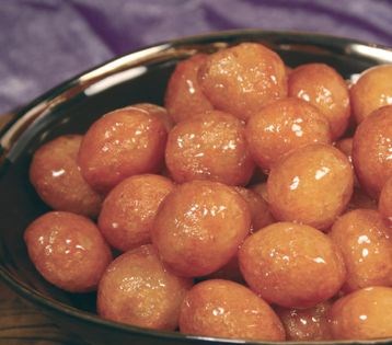Honey balls (Awwamat)