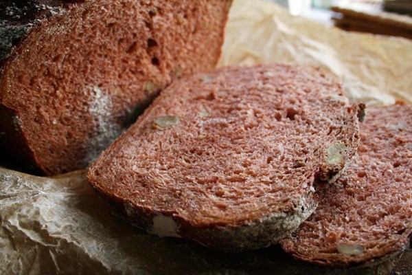 Honey, beetroot and walnut loaf
