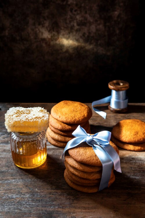 Honey cake with sugar (Couque de rins)