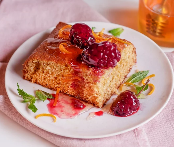 Honey cornmeal cake