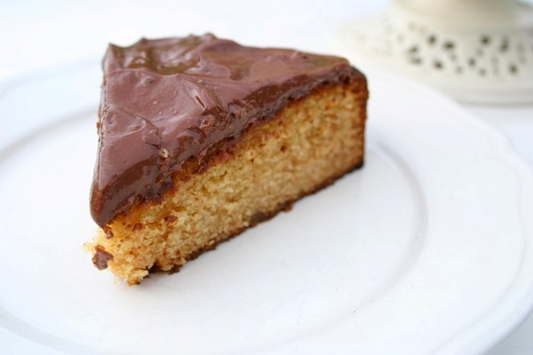 Honey, ginger and marmalade cake with a chocolate and yoghurt ganache