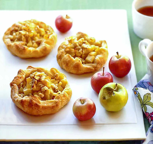 Honey-ginger apple tarts