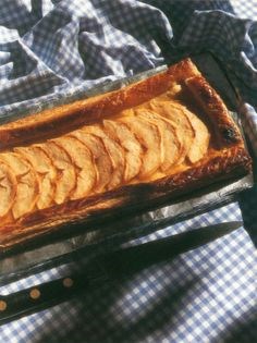 Honey-glazed apple tart
