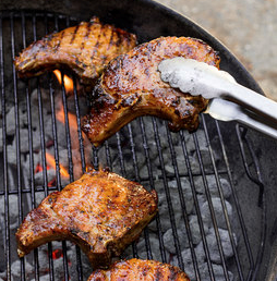 Honey-glazed grilled pork chops