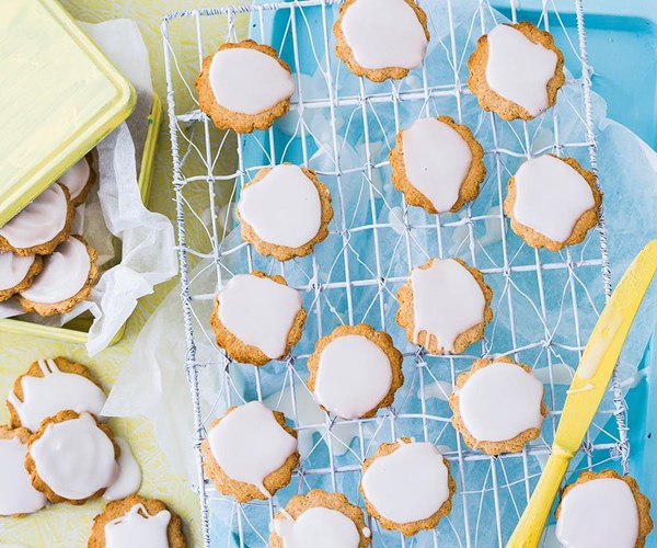 Honey lemon biscuits