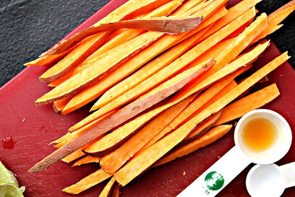 Honey lime chiptole sweet potato fries