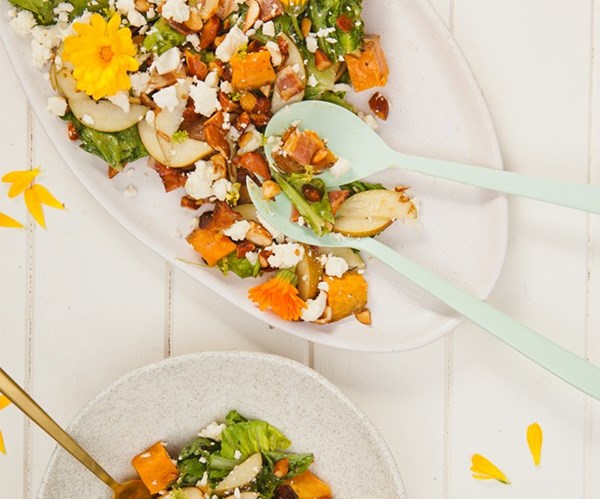 Honey, pear & almond salad