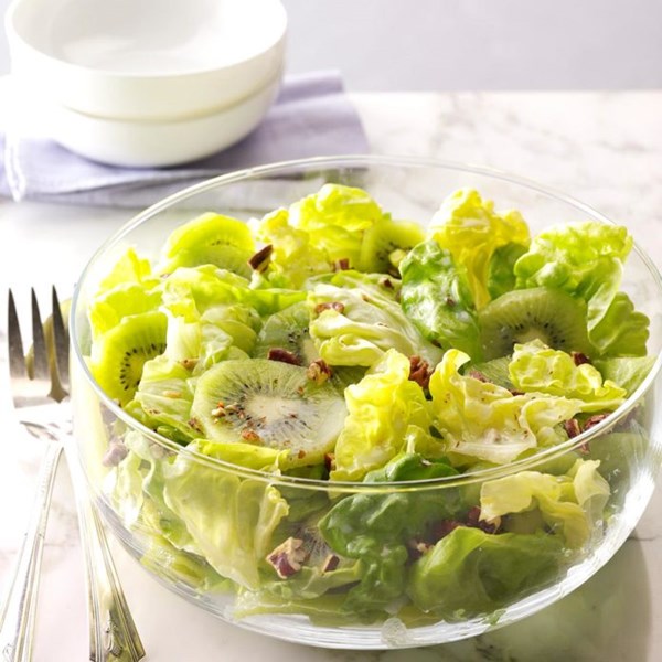 Honey-pecan kiwi salad