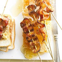 Honey-pepper bacon pops