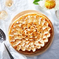 Honey pistachio pie with saffron meringue dahlia