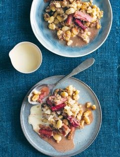 Honey rhubarb nut crumble