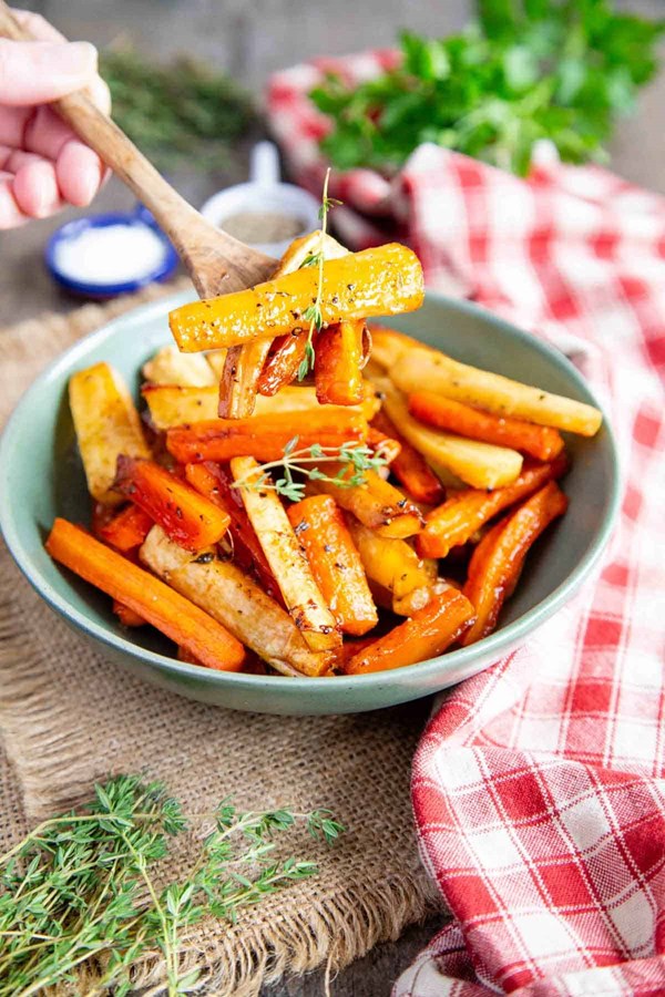 Honey roasted carrots & parsnips
