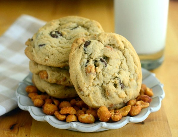Honey roasted peanut chocolate chip cookies