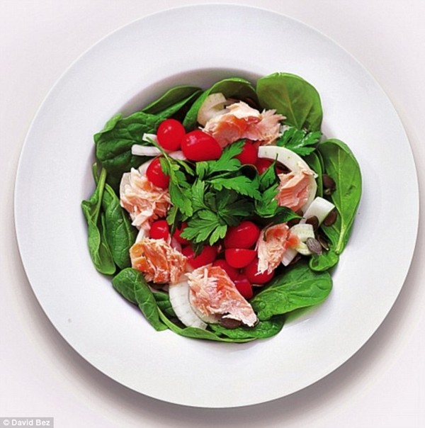 Honey-roasted salmon, fennel and spinach