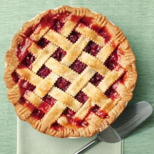 Honey-sweetened cherry pie